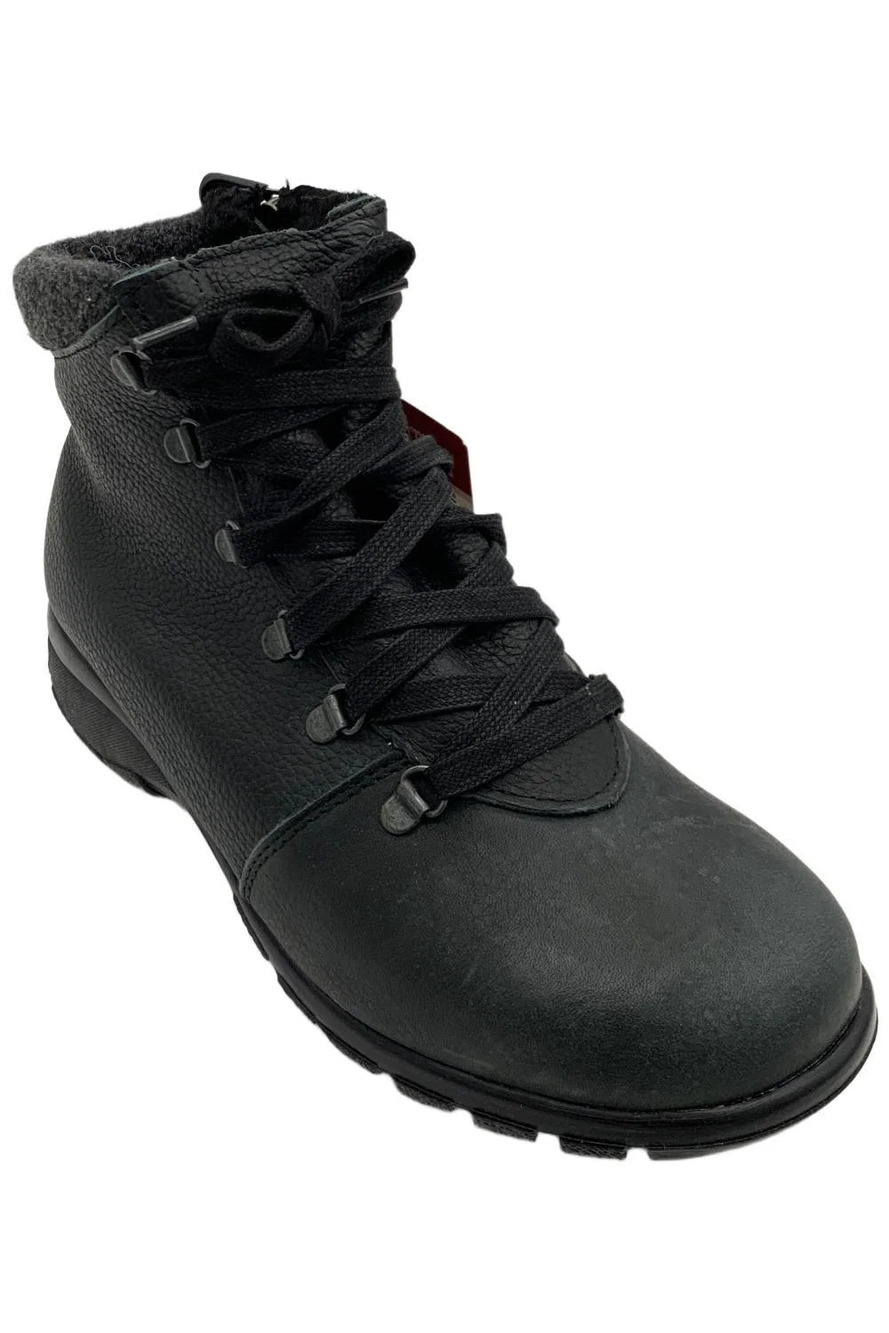 Toe Warmers Women's Yukon Lace-Up Leather Ankle Boots Black - Extra Wide